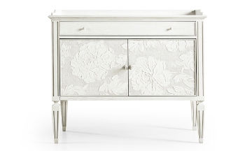 Picture of Mammatus White Night Chest