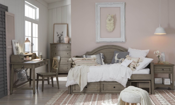Picture of Farmhouse Daybed with Storage